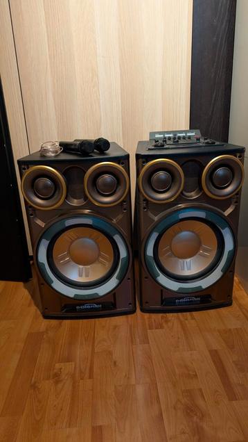 2 Bluetooth (Karaoke) Boxen beschikbaar voor biedingen