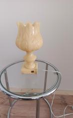 Prachtige, vintage, albasten, 
tulpvormige tafellamp, Ophalen, Zo goed als nieuw, Minder dan 50 cm
