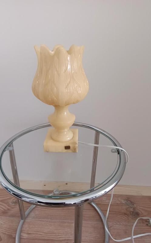 Prachtige, vintage, albasten, 
tulpvormige tafellamp, Huis en Inrichting, Lampen | Tafellampen, Zo goed als nieuw, Minder dan 50 cm
