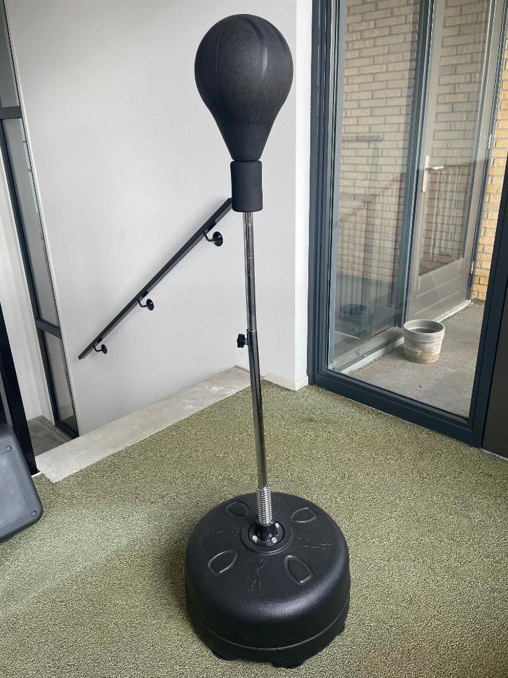 Professionele boksbal op standaard, Sport en Fitness, Boksen, Gebruikt, Boksbal, Ophalen