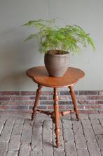 Prachtige antieke noten houten plantentafel, klaverbladtafel, Verzenden