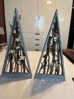 Kerst - Twee kerstbomen hout met decoratie, Diversen, Kerst, Verzenden, Zo goed als nieuw