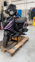 Zip 180(project) op brom, Fietsen en Brommers, Scooters | Piaggio, Ophalen, Zo goed als nieuw, Benzine, Zip