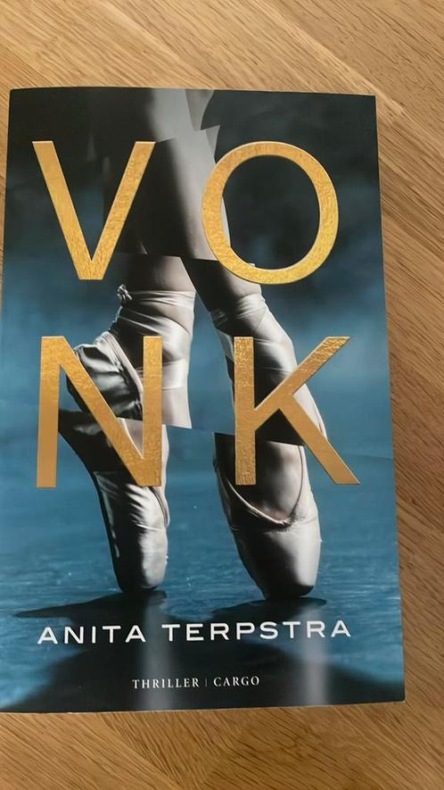 Anita Terpstra - Vonk, Boeken, Thrillers, Zo goed als nieuw, Nederland, Ophalen of Verzenden