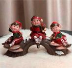 Kerstelfjes op boomstam, Ophalen of Verzenden, Zo goed als nieuw