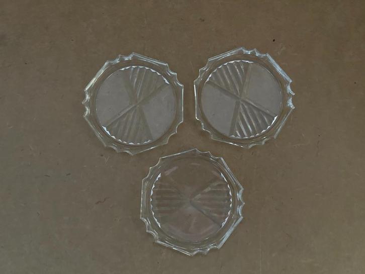 3 glazen ( kristal ) onderzetters 8 cm omtrek, Antiek en Kunst, Antiek | Glas en Kristal, Ophalen