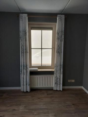 Inbetween Gordijnen voor 3 Ramen beschikbaar voor biedingen