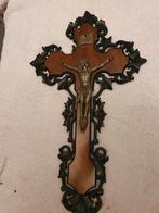 Besneden houten kruis, Antiek en Kunst, Ophalen of Verzenden
