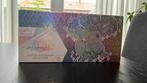 Pokemon Prismatic Evolutions Super Premium Collection, Ophalen of Verzenden, Nieuw, Overige typen, Foil
