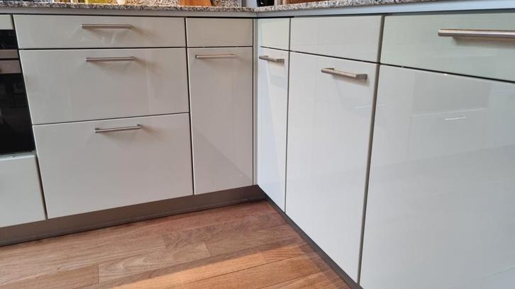 Olijfgroene hoogglans keukendeurtjes, Huis en Inrichting, Keuken | Complete keukens, Gebruikt, Overige typen, Wit, Ophalen