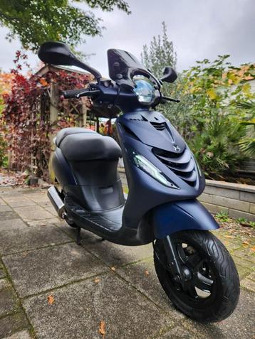 Piaggio Zip BROM 2017 7000km! (Geel kenteken scooter) beschikbaar voor biedingen