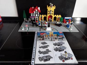 Lego Classic Castle 1592 Town Square - Castle Scene (Dutch beschikbaar voor biedingen