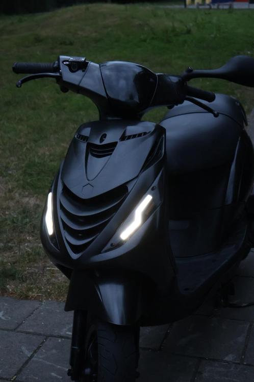 Piaggio Zip 72cc 4t - zo goed als nieuw!, Fietsen en Brommers, Scooters | Piaggio, Zo goed als nieuw, Zip, Ophalen