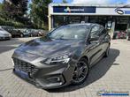 Ford Focus Wagon 1.5 EcoBoost Automaat ST Line X Business Pa, Stof, Euro 6, 3 cilinders, Zilver of Grijs