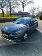 Mazda 3 Hatchback Skyactiv-d 150 pk 2015 Grijs, Origineel Nederlands, Te koop, Zilver of Grijs, 2191 cc