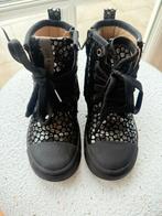 Zwarte hoge gympen, maat 26 - Zo goed als nieuw!, Kinderen en Baby's, Kinderkleding | Schoenen en Sokken, Meisje, Sportschoenen