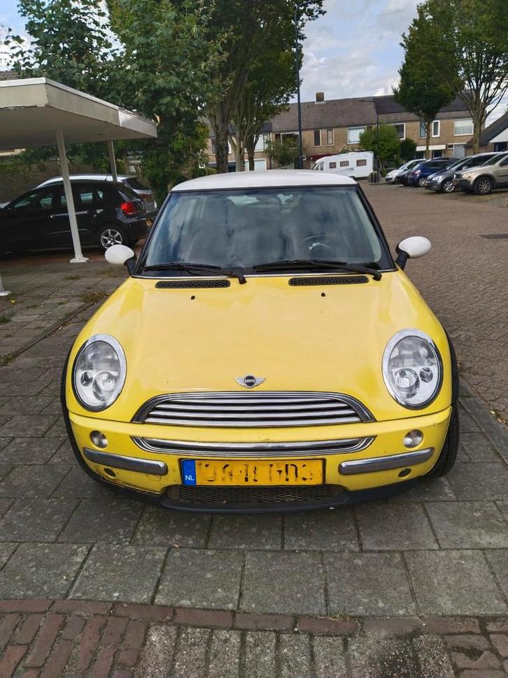 Nu of nooit !!! Mini Cooper kanariegeel, Auto's, Mini, Particulier, Cooper S, Airbags, Cruise Control, Elektrische ramen, Radio