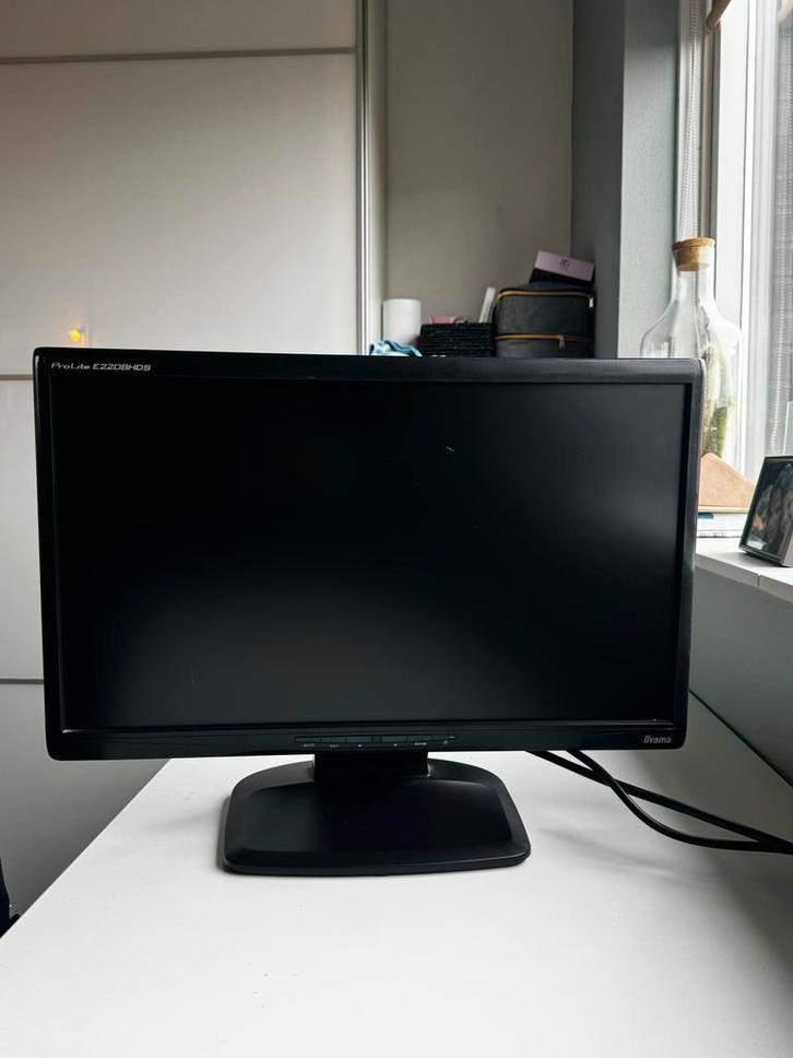 Iiyama ProLite E2208HDS Beeldscherm, Computers en Software, Monitoren, Gebruikt, 60 Hz of minder, DVI, LED, Full HD, 5 ms of meer