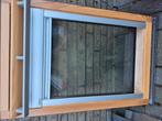 Velux GGL C02 met rolgordijn, Doe-het-zelf en Verbouw, Kozijnen en Schuifpuien, Gebruikt, Raamkozijn, Inclusief glas, 75 tot 150 cm