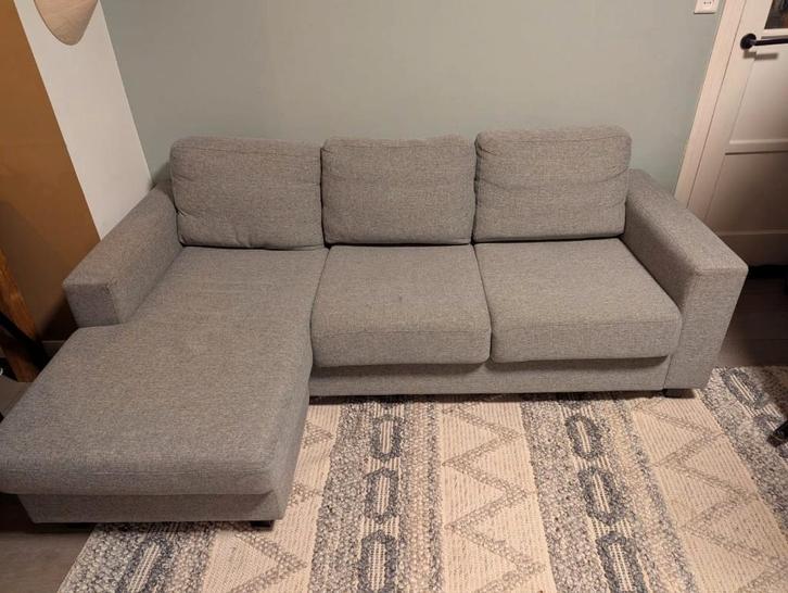 Fijne grijze bank met chaise longue, Huis en Inrichting, Banken | Sofa's en Chaises Longues, Gebruikt, Driepersoons, 200 tot 250 cm