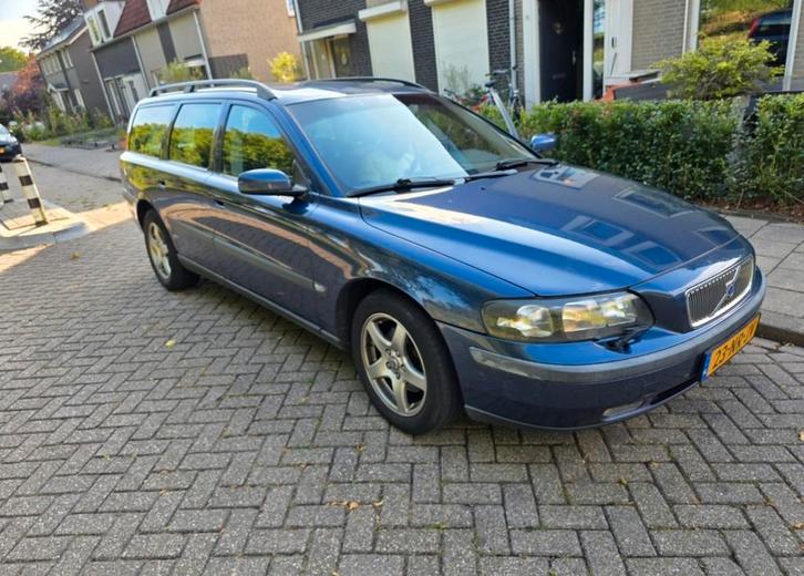 Volvo V70 2.4 D5 AUT 2004 Blauw, Auto's, Volvo, Particulier, V70, ABS, Airbags, Airconditioning, Alarm, Boordcomputer, Centrale vergrendeling
