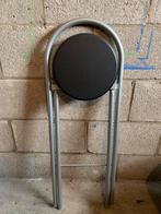 Barkruk metaal inklapbaar, Huis en Inrichting, Barkrukken, Ophalen, 60 tot 90 cm, Zo goed als nieuw, 1 kruk