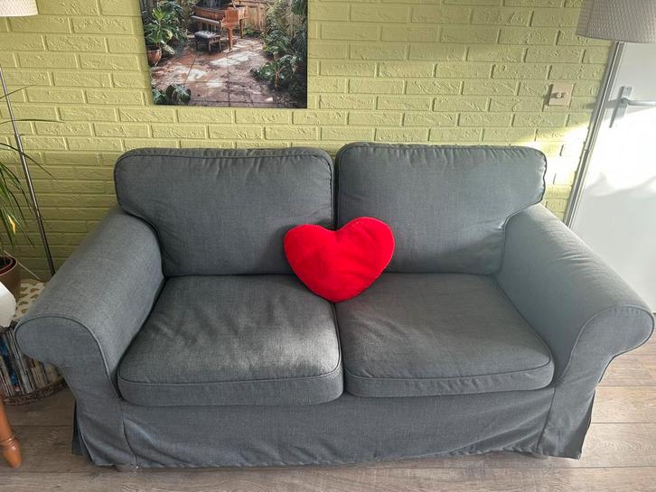 Ikea Ektorp 2 zits bank grijs, Huis en Inrichting, Banken | Bankstellen, Gebruikt, Rechte bank, Tweepersoons, 150 tot 200 cm, 75 tot 100 cm