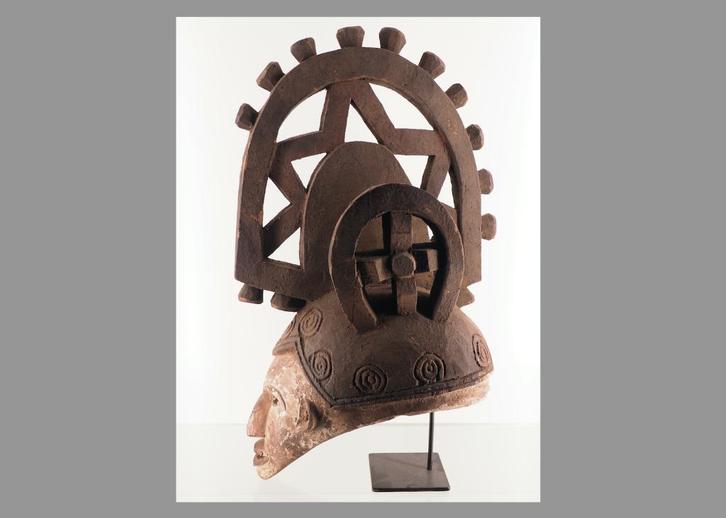 Div. Afrikaanse kunst oa Igbo Helmmasker (251005-05), Antiek en Kunst, Kunst | Niet-Westerse kunst, Ophalen of Verzenden