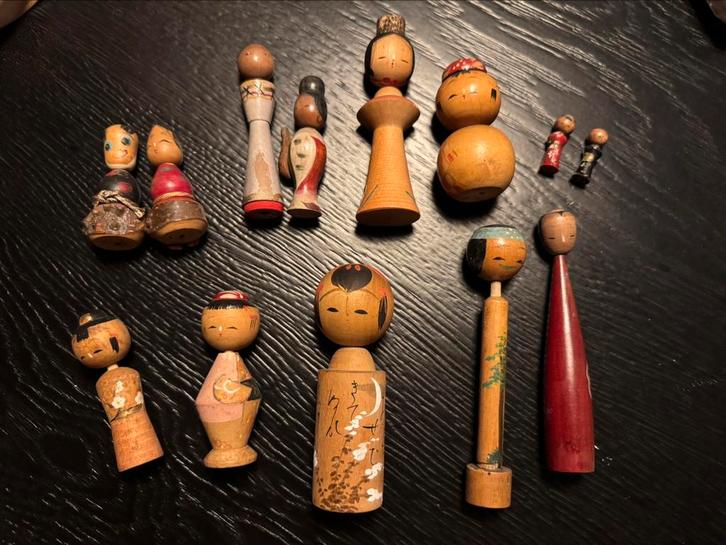 Japanse Wobblehead Kokeshi collectie – 1950s houten poppen, Antiek en Kunst, Kunst | Beelden en Houtsnijwerken, Ophalen of Verzenden