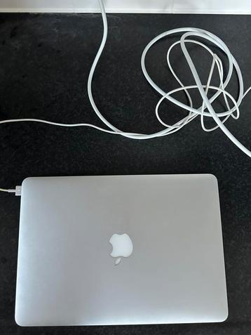 Macbook air 2017 beschikbaar voor biedingen