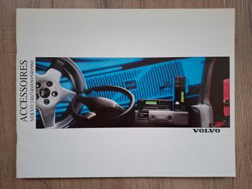 10x Volvo Accessoires folders beschikbaar voor biedingen