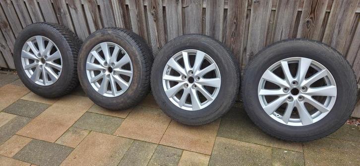 Mazda CX5 4 winterbanden R17, Auto-onderdelen, Banden en Velgen, Banden en Velgen, Winterbanden, 17 inch, 225 mm, Personenwagen