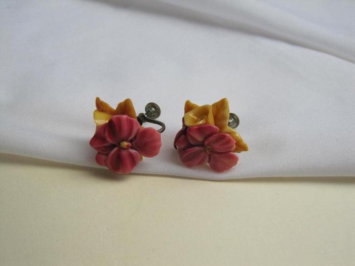 Oorbellen antiek celluloid bloemetjes oranje/geel roze/rood, Sieraden, Tassen en Uiterlijk, Antieke sieraden, Oorbellen, Overige materialen