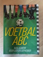 Voetbal ABC Naslagwerk, Boeken, Ophalen of Verzenden, Gelezen, Onbekend, Balsport