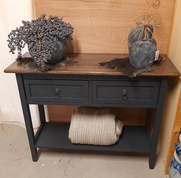 Stoere, landelijke sidetable, haltafel, bijzettafel, tafel  beschikbaar voor biedingen