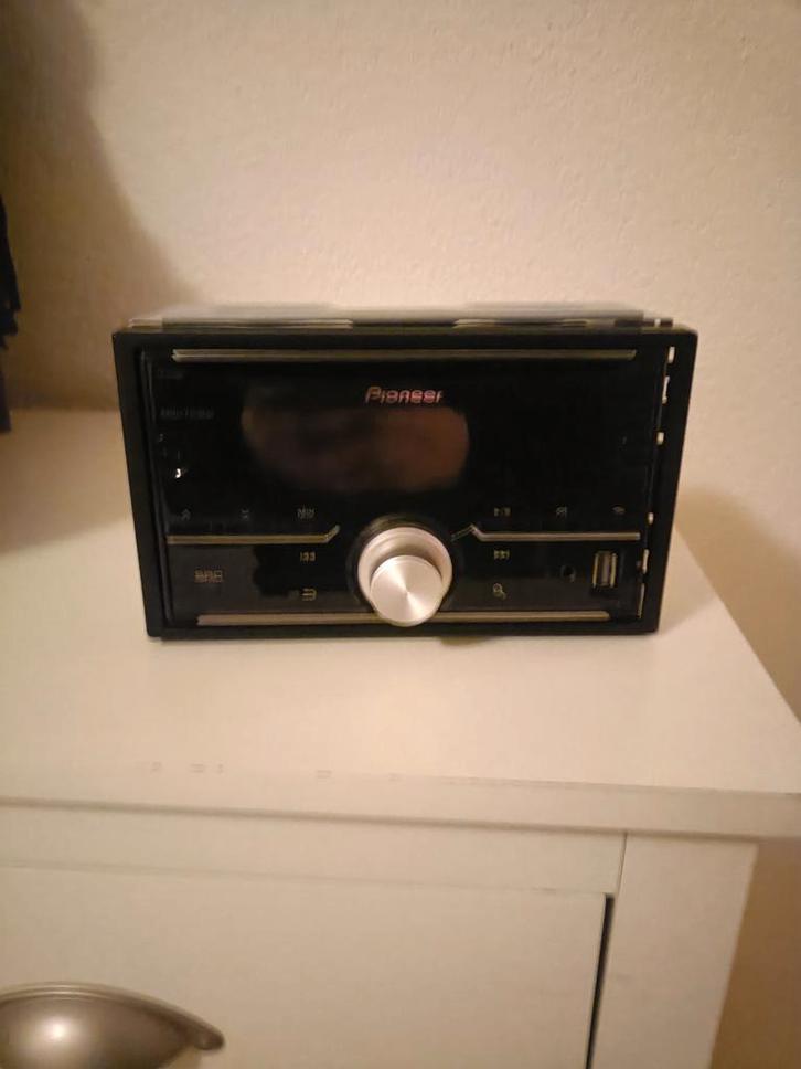Pioneer dubbel din radio , usb bluetooth 3x rca uitgang, Auto diversen, Autoradio's, Ophalen of Verzenden