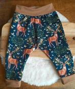 Nieuw handgemaakt • Broekje Hertje Maat 68, Kinderen en Baby's, Babykleding | Maat 68, Broekje, Meisje, Nieuw, Ophalen of Verzenden