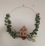 Krans 30cm kunst eucalyptus + huisje LED verlichting kerst, Ophalen of Verzenden, Nieuw