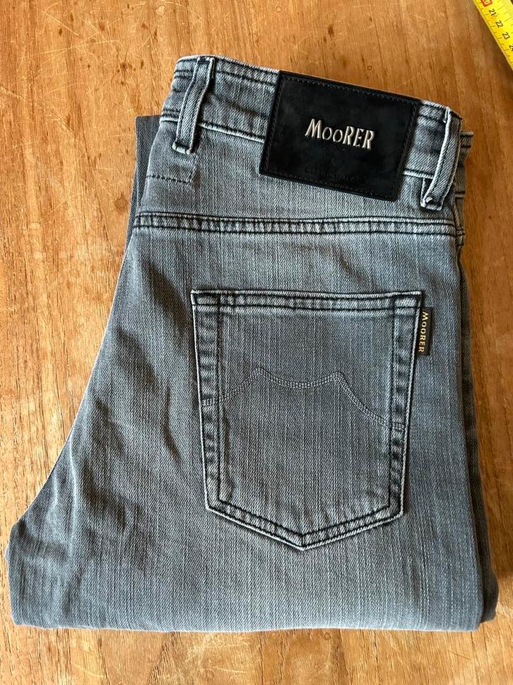 Mooie grijze Moorer jeans maat 32, Kleding | Heren, Spijkerbroeken en Jeans, Nieuw, W32 (confectie 46) of kleiner, Grijs, Ophalen of Verzenden