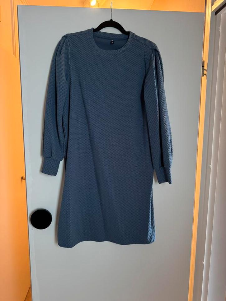 Mooie blauwe jurk - zo goed als nieuw! Maat M, Kleding | Dames, Jurken, Zo goed als nieuw, Maat 38/40 (M), Blauw, Knielengte, Ophalen of Verzenden