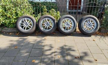 4 Nissan Cascai aluminium velgen met winterbanden. beschikbaar voor biedingen