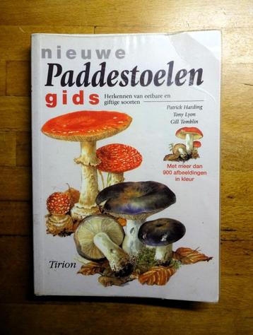 Nieuwe paddestoelengids - Patrick Harding & Tony Lyon beschikbaar voor biedingen