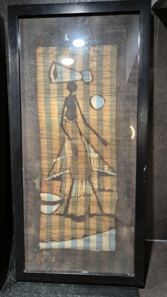 Batik schilderij, ingelijst, Waterdrager blauw, 53x26. 5B14, Antiek en Kunst, Kunst | Niet-Westerse kunst, Ophalen of Verzenden