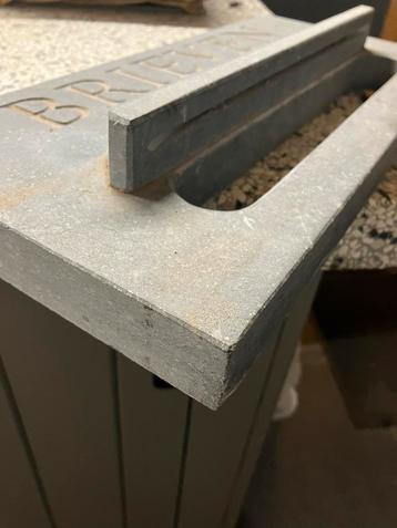 Hardstenen Brievenbus Tegel - Inbouw beschikbaar voor biedingen