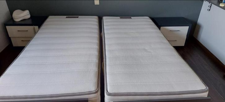 Twee eenpersoons boxsprings, Huis en Inrichting, Slaapkamer | Matrassen en Bedbodems, Gebruikt, Bedbodem, 90 cm, 200 cm, Eenpersoons