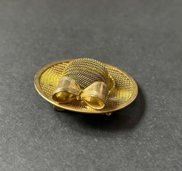 Broche, Vintage Hoedje beschikbaar voor biedingen
