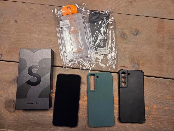Samsung Galaxy S22 inclusief toebehoren, Telecommunicatie, Mobiele telefoons | Samsung, Zo goed als nieuw, Galaxy S22, 8 GB, Zonder abonnement