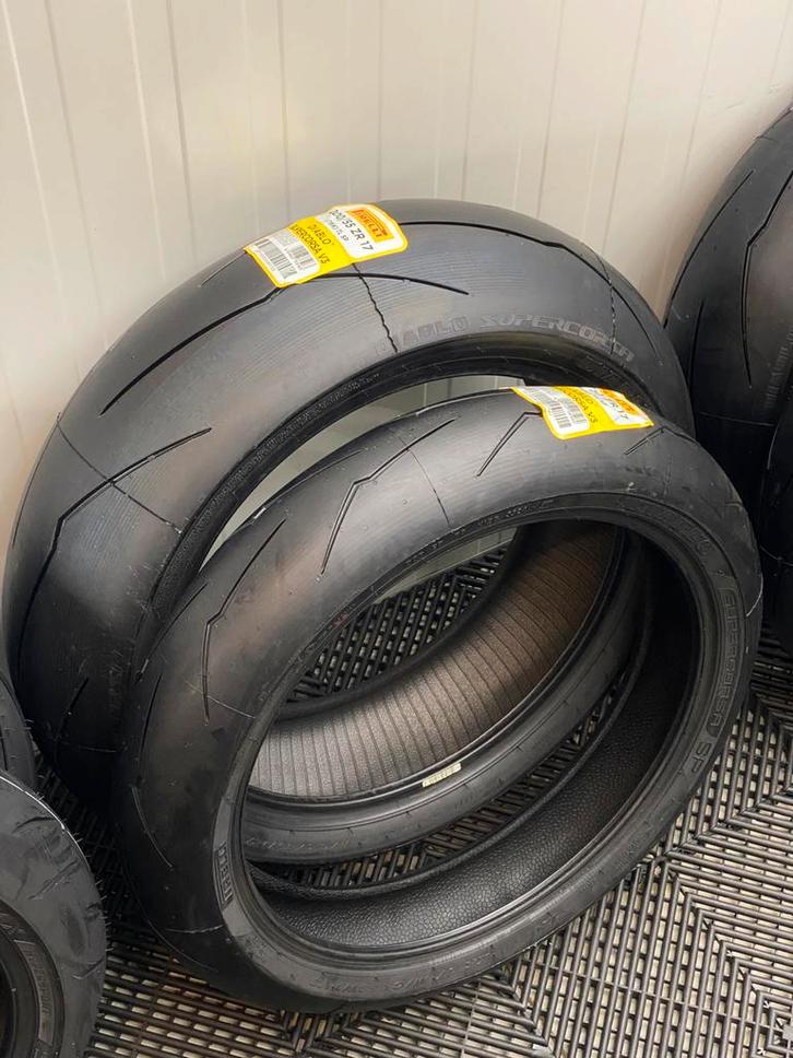 Motorbanden Pirelli diablo supercorsa SP V3, Motoren, Onderdelen | Merk-onafhankelijk, Nieuw, Ophalen