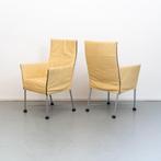 2x Montis Chaplin eetkamerstoelen Vanille leder, Ophalen of Verzenden, Zo goed als nieuw, Leer