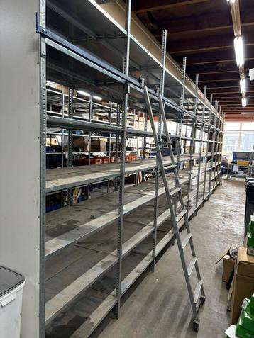 3x Magazijnstelling 10 meter lang (met installatiemateriaal) beschikbaar voor biedingen